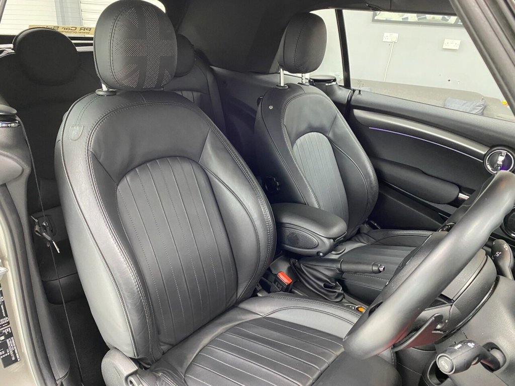 Used MINI Convertible 2019 for sale - 77152965: Photo 32