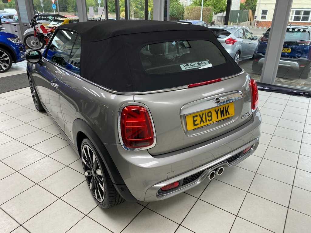 Used MINI Convertible 2019 for sale - 77152965: Photo 7