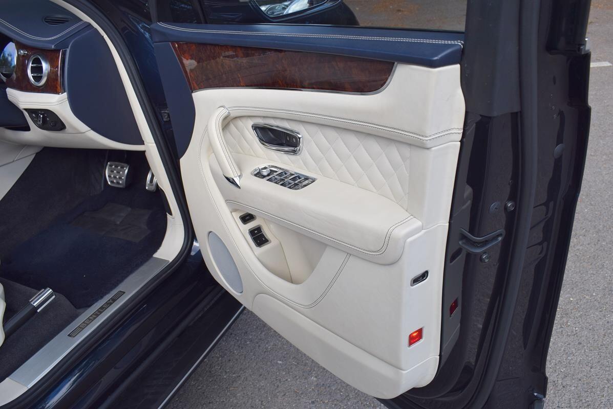 Used Bentley Bentayga 2016 for sale - 78171133: Photo 10
