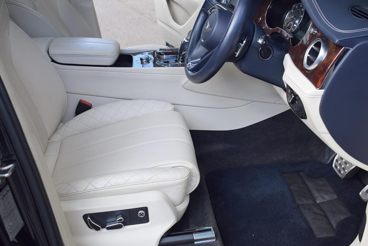 Used Bentley Bentayga 2016 for sale - 78171133: Photo 13