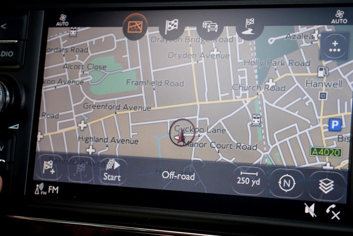 Used Bentley Bentayga 2016 for sale - 78171133: Photo 16