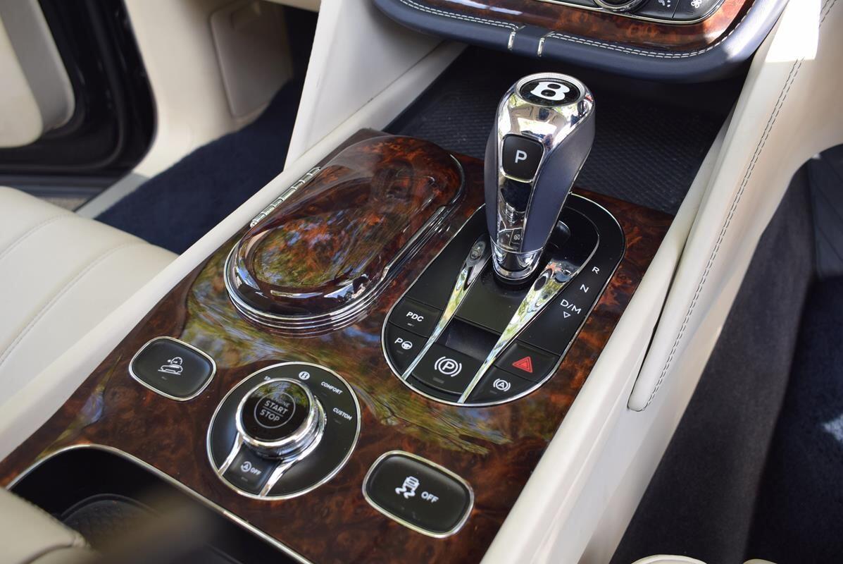 Used Bentley Bentayga 2016 for sale - 78171133: Photo 17