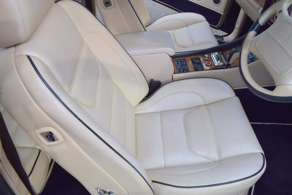 Used Bentley Continental 1997 for sale - 76935957: Photo 11