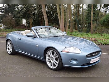 (06) - 4.2 V8 Auto Euro 4 2dr