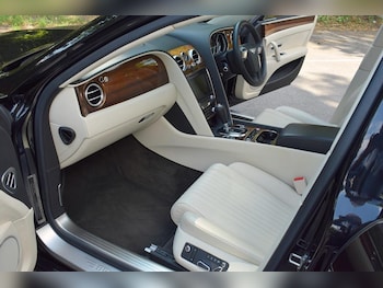 Used Bentley Flying Spur 2018 for sale - 79316169: Photo