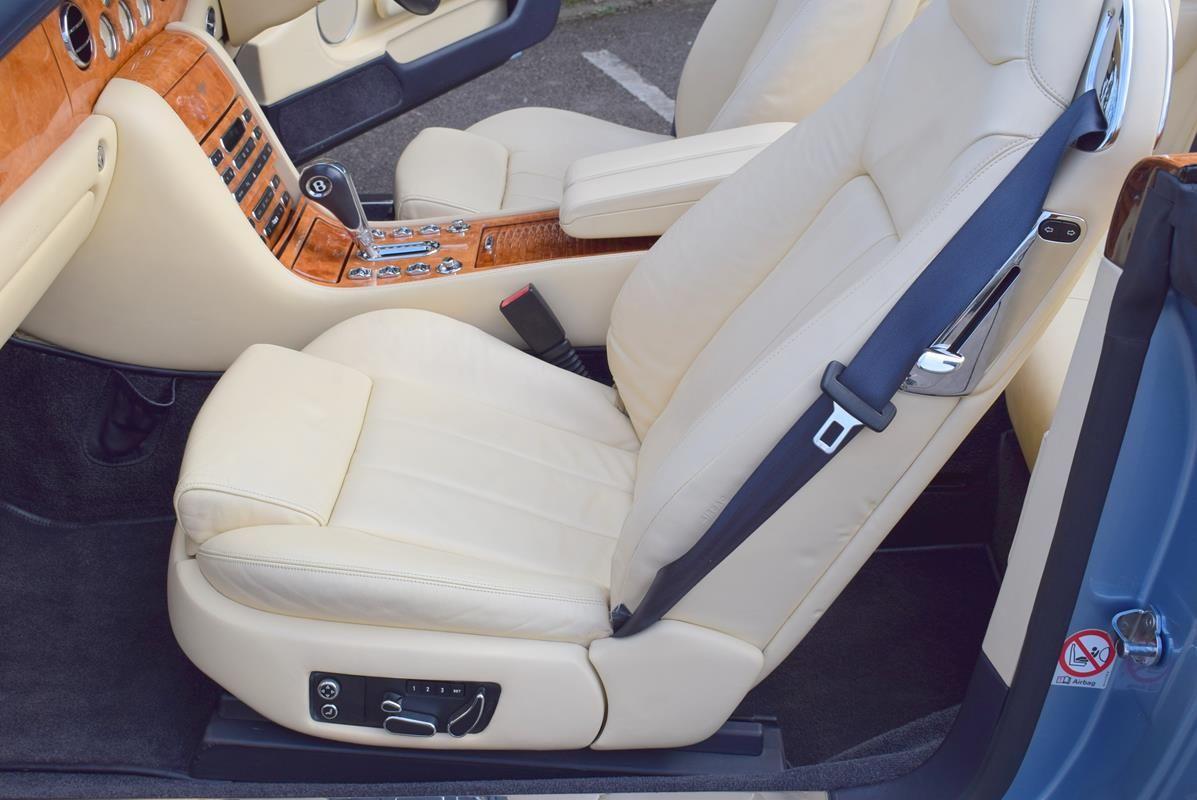 Used Bentley Azure 2006 for sale - 76592715: Photo 20