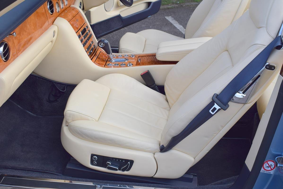 Used Bentley Azure 2006 for sale - 76592715: Photo 22