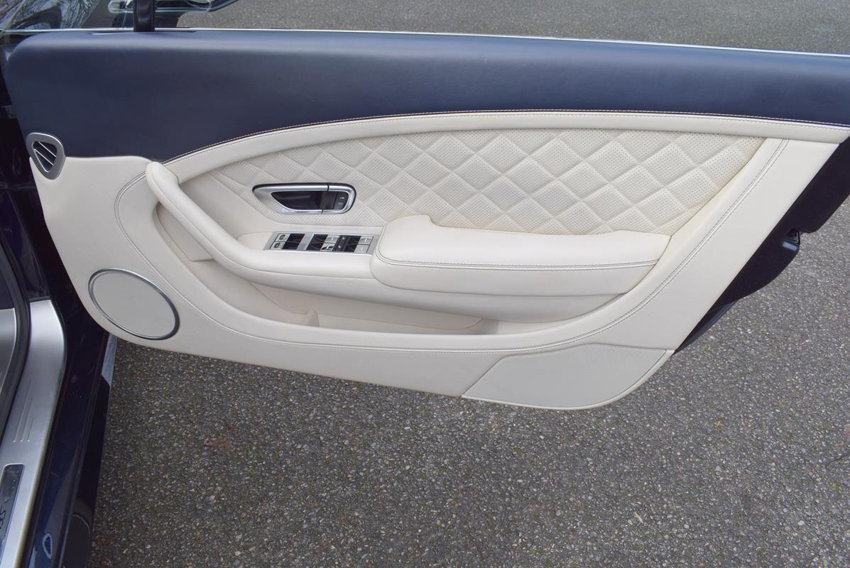 Used Bentley Continental 2015 for sale - 77633132: Photo 8