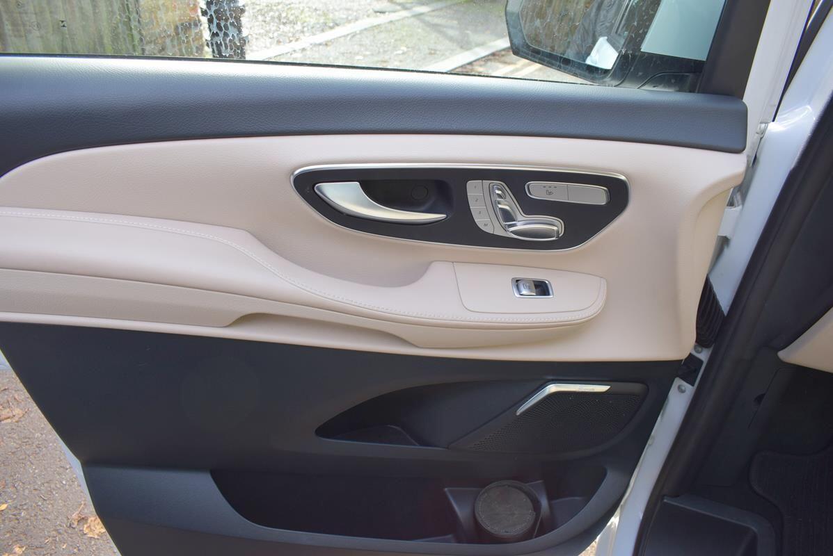 Used Mercedes-Benz V-Class 2018 for sale - 76824116: Photo 17