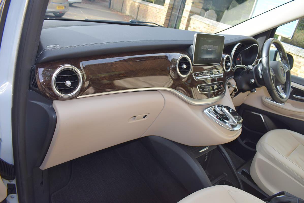 Used Mercedes-Benz V-Class 2018 for sale - 76824116: Photo 19