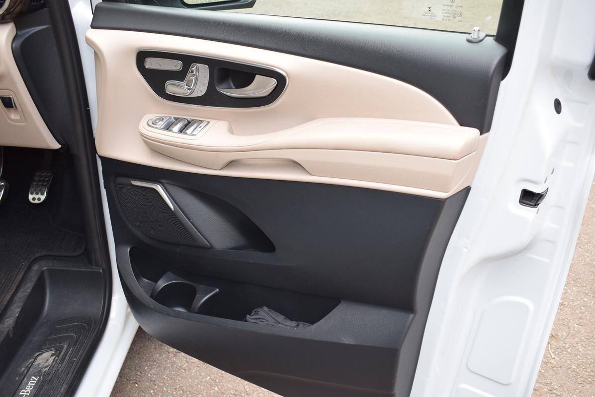 Used Mercedes-Benz V-Class 2018 for sale - 76824116: Photo 8