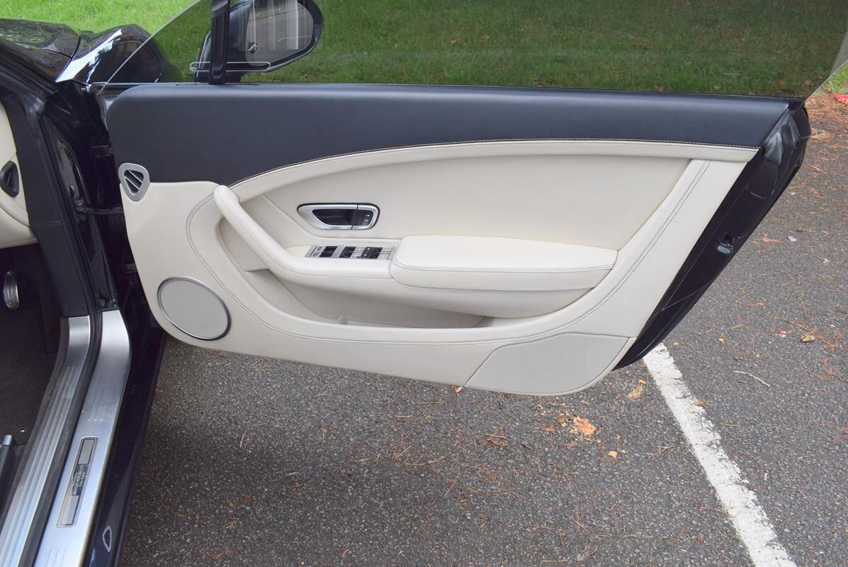 Used Bentley Continental 2012 for sale - 76592160: Photo 8