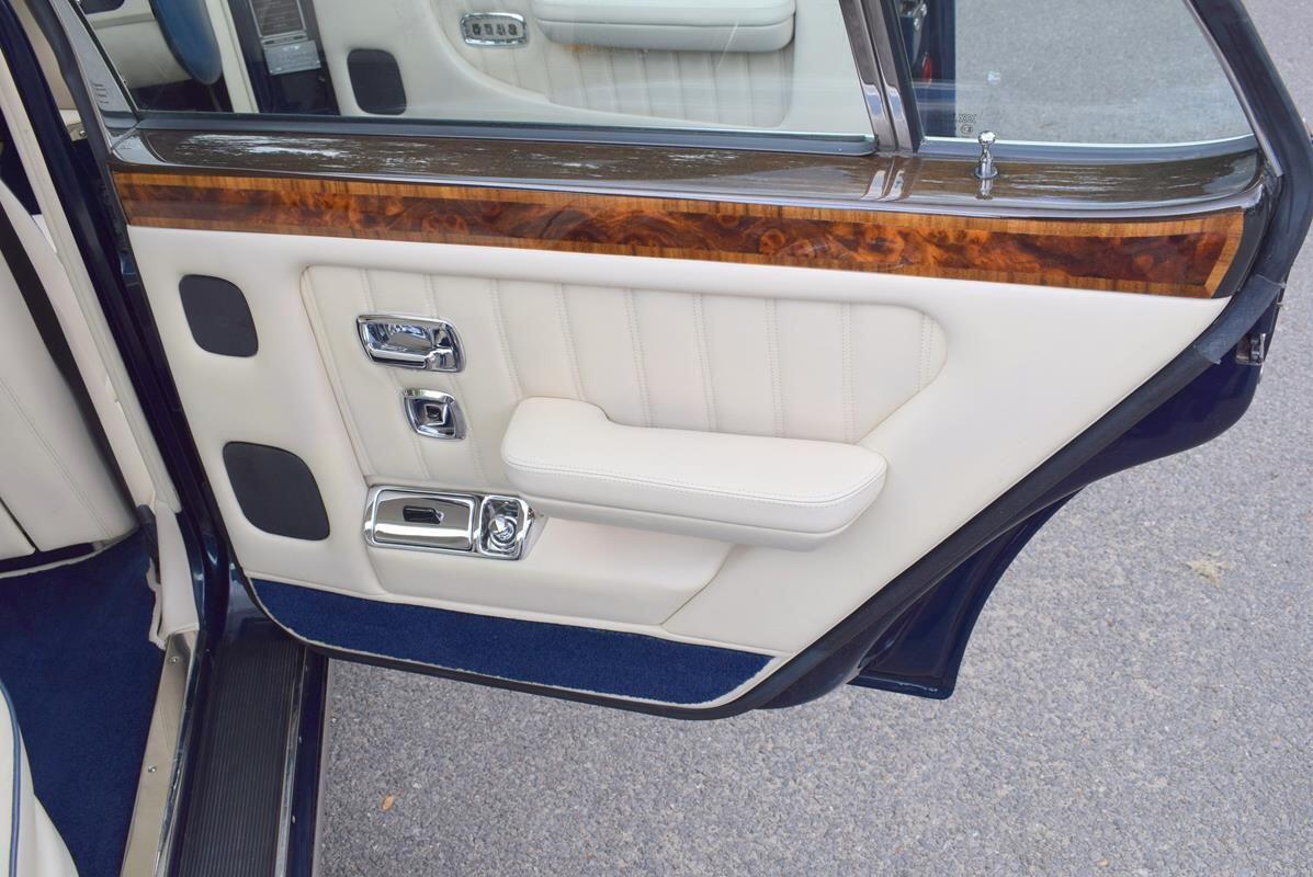 Used Bentley Brooklands 1994 for sale - 77559808: Photo 25