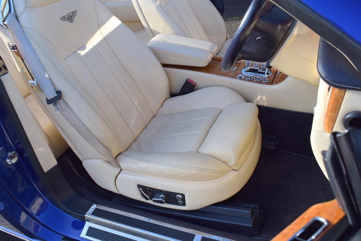 Used Bentley Azure 2007 for sale - 77613058: Photo 17