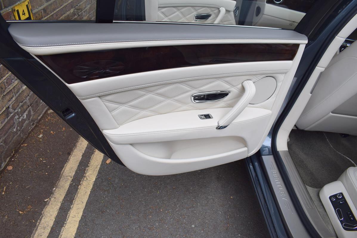 Used Bentley Flying Spur 2015 for sale - 76377807: Photo 28
