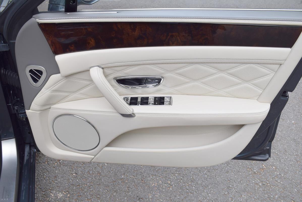 Used Bentley Flying Spur 2015 for sale - 76377807: Photo 6