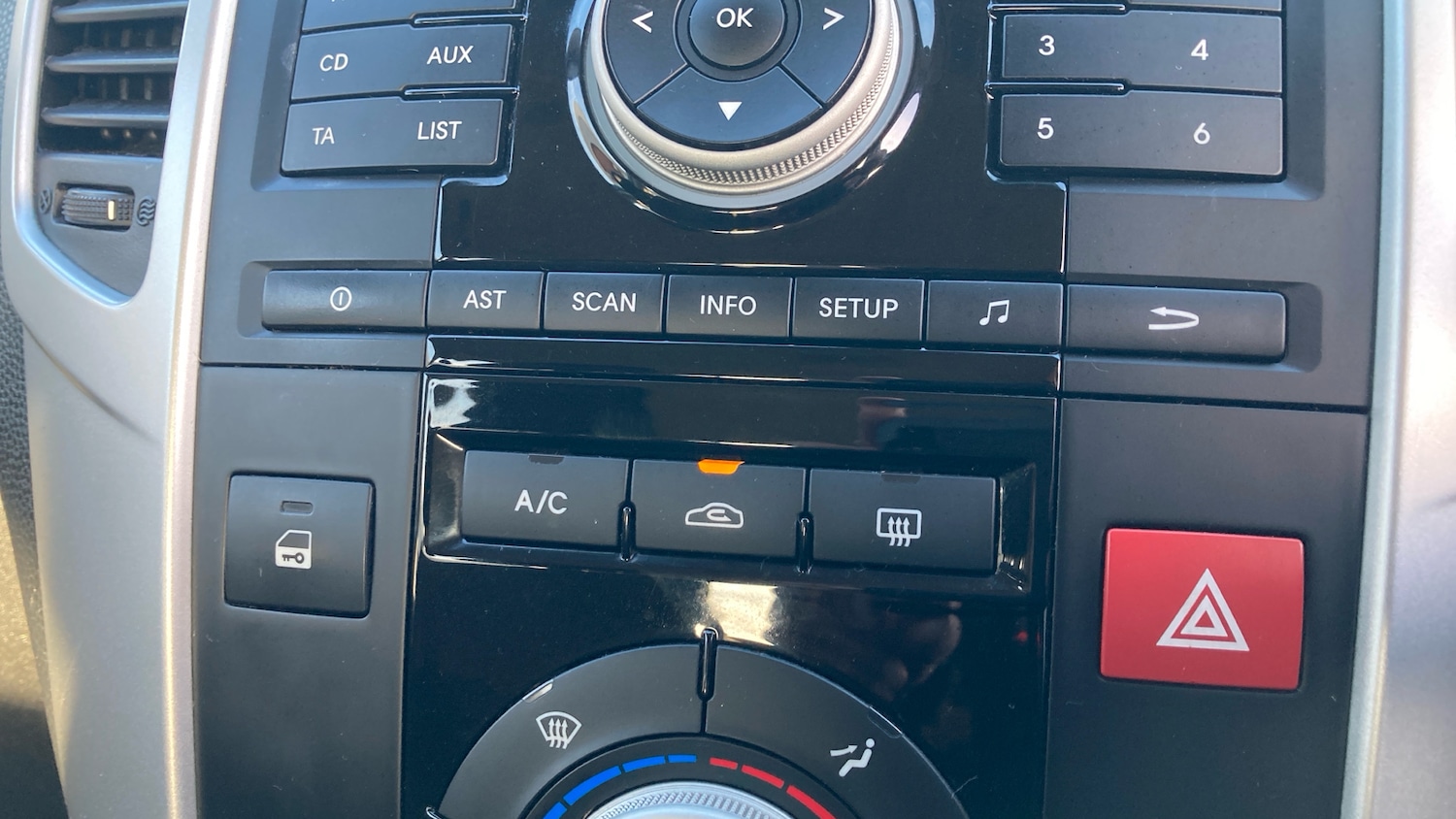 Used Kia Venga 2014 for sale - 77665538: Photo 26