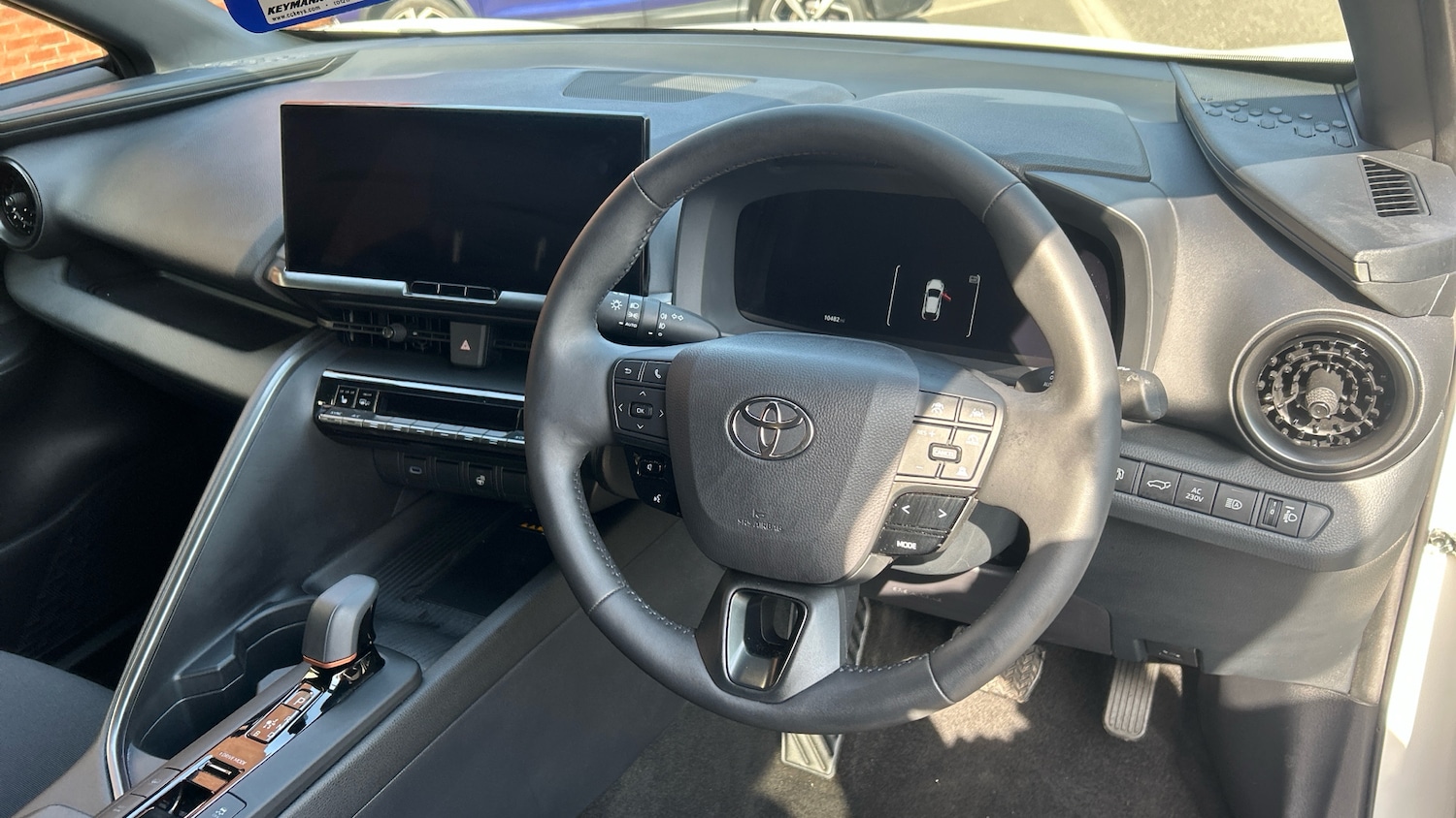 Used Toyota C-HR 2024 for sale - 78198685: Photo 11