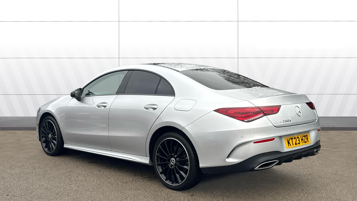 Used Mercedes-Benz CLA 2023 for sale - 77973876: Photo 2