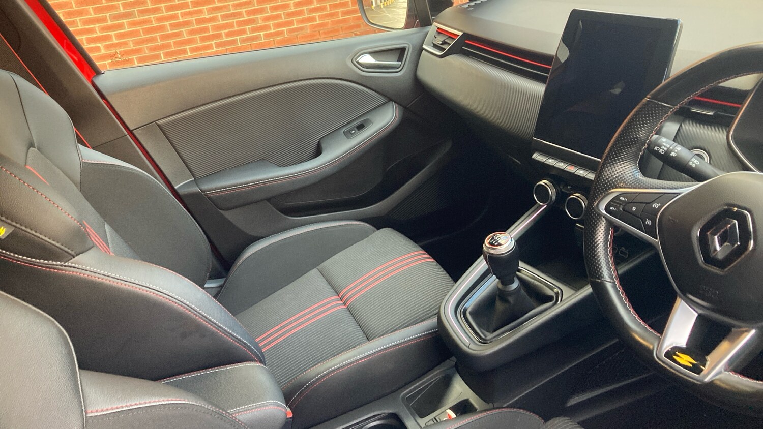 Used Renault Clio 2023 for sale - 76681577: Photo 14