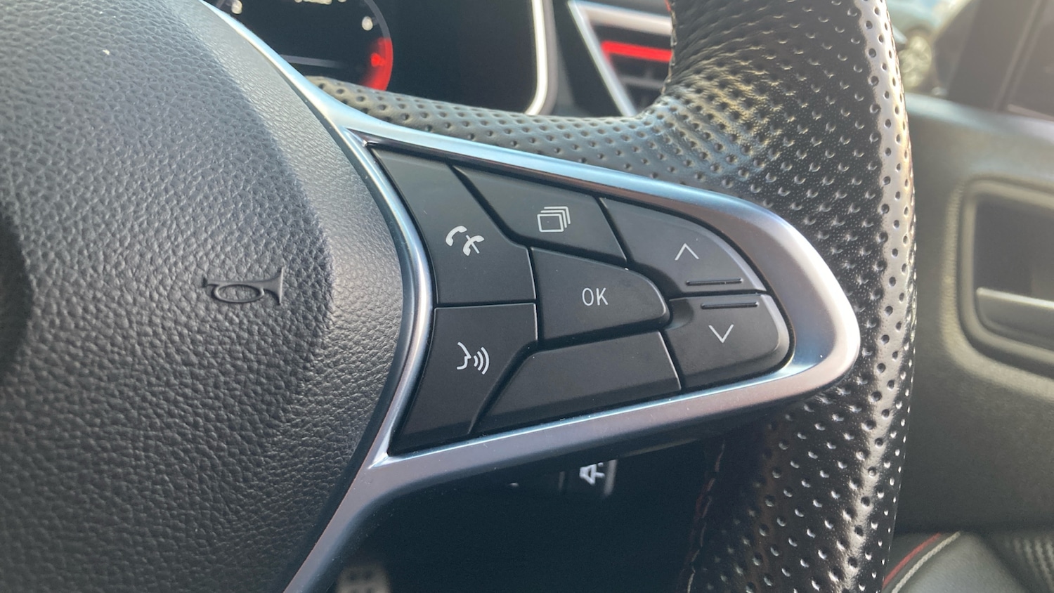 Used Renault Clio 2023 for sale - 76681577: Photo 23