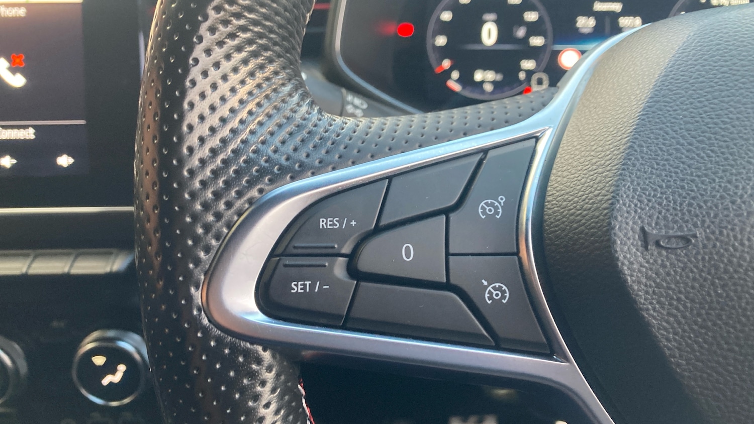 Used Renault Clio 2023 for sale - 76681577: Photo 24