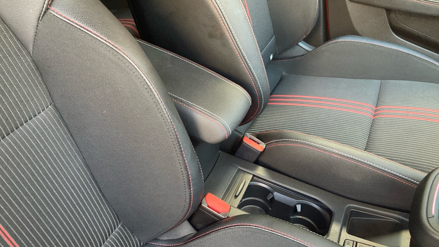 Used Renault Clio 2023 for sale - 76681577: Photo 31