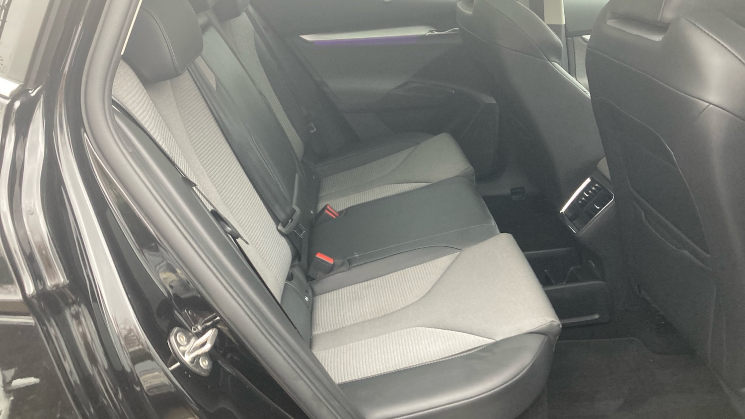 Used Skoda Enyaq 2025 for sale - 76694757: Photo 16