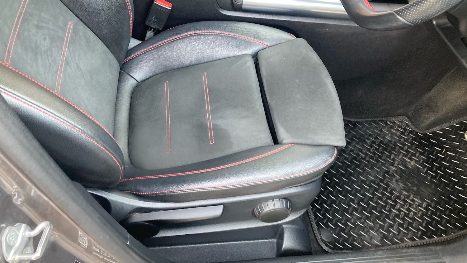 Used Mercedes-Benz B Class 2020 for sale - 77555221: Photo 39