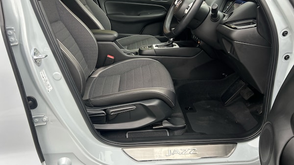 Used Honda Jazz 2023 for sale - 76117344: Photo 28