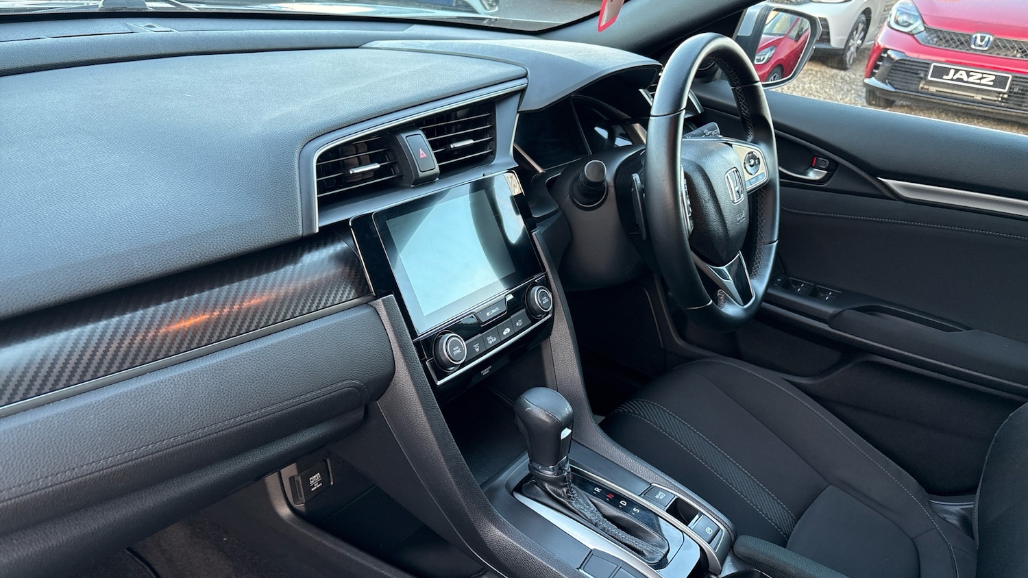 Used Honda Civic 2018 for sale - 77186766: Photo 2