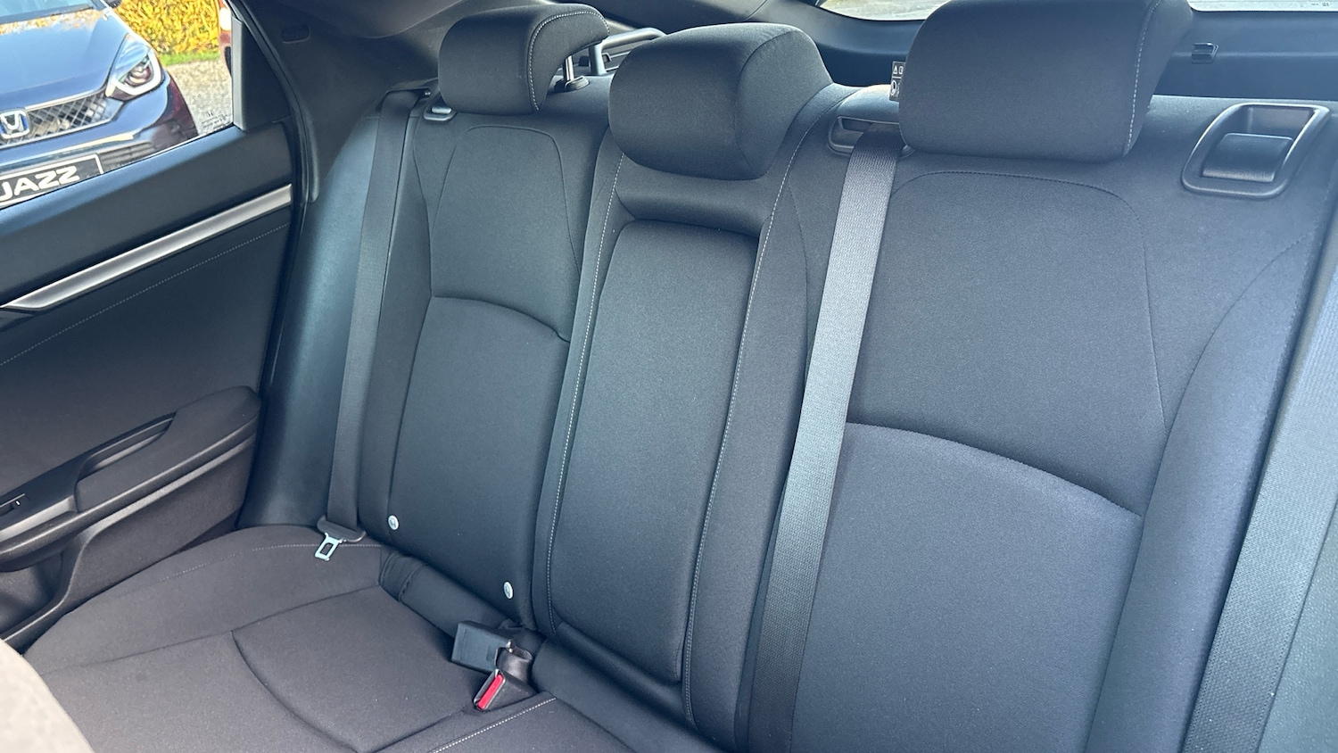 Used Honda Civic 2018 for sale - 77186766: Photo 8