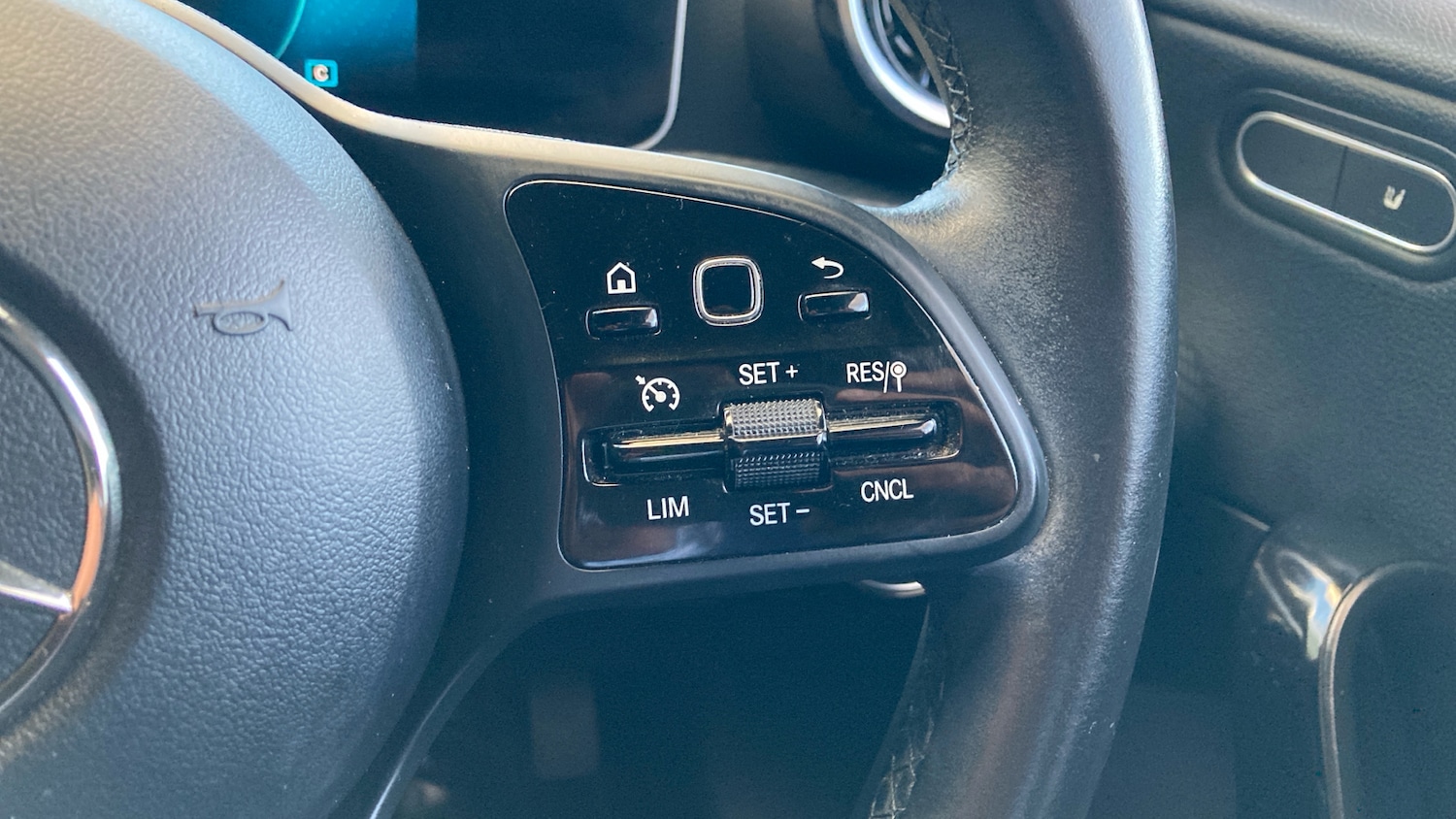 Used Mercedes-Benz A-Class 2019 for sale - 76393422: Photo 21