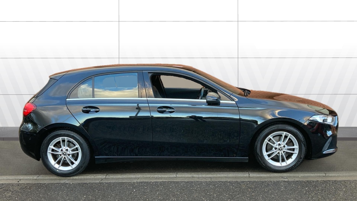 Used Mercedes-Benz A-Class 2019 for sale - 76393422: Photo 5