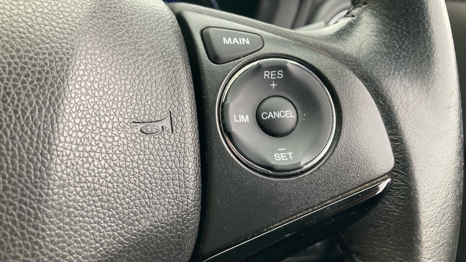 Used Honda HR-V 2018 for sale - 77652934: Photo 14