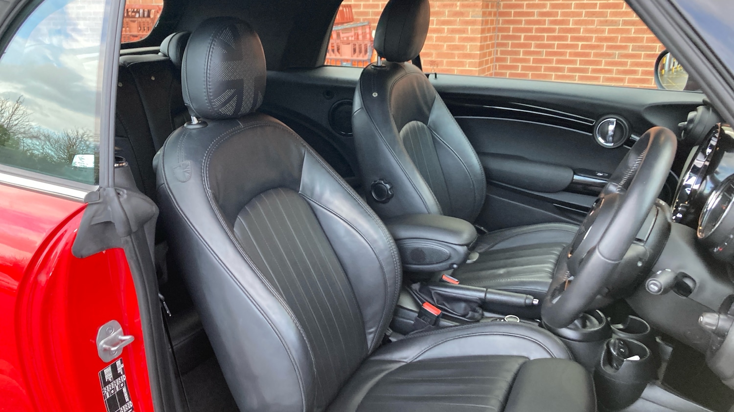 Used MINI Convertible 2023 for sale - 77381502: Photo 26