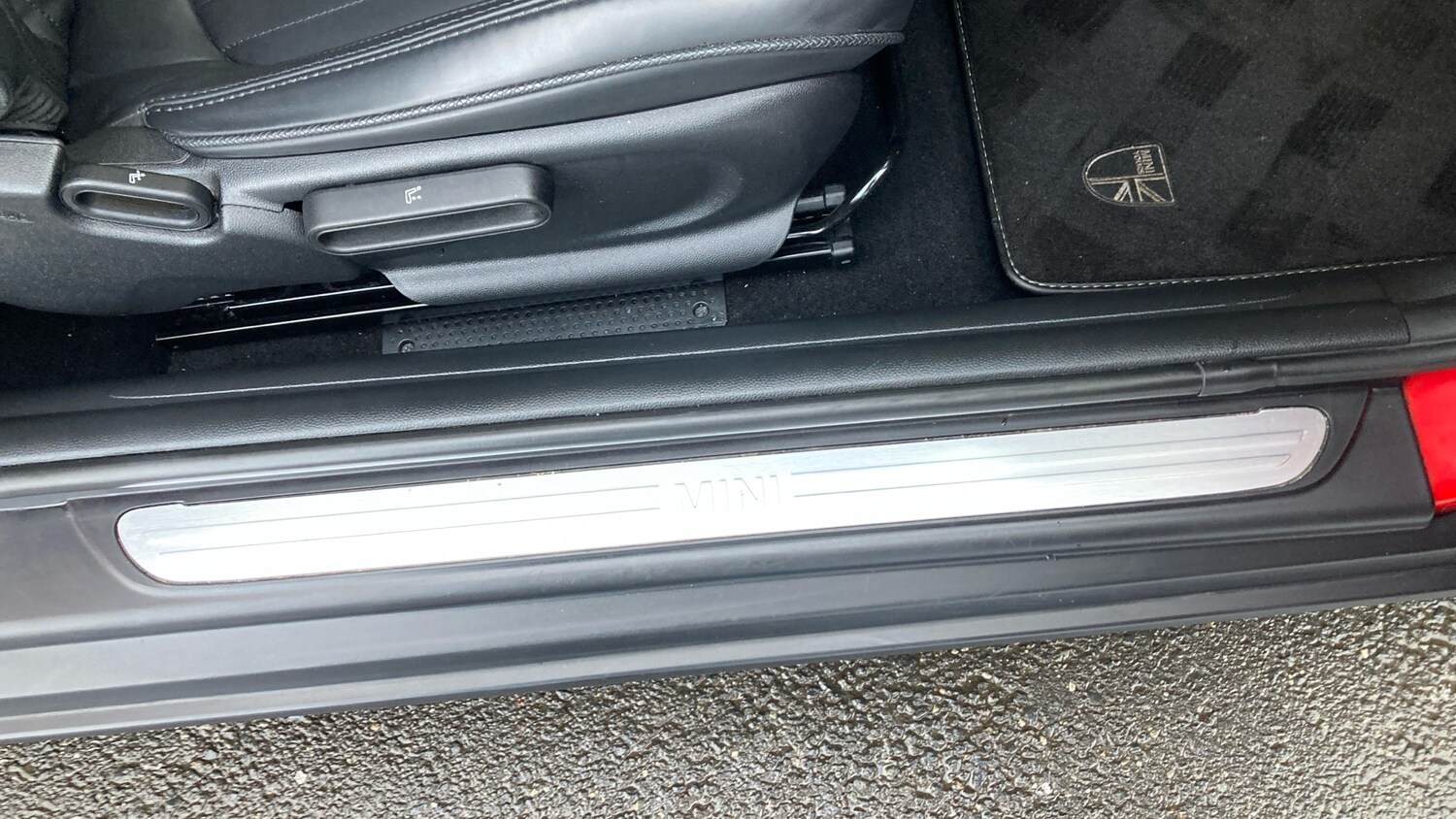 Used MINI Convertible 2023 for sale - 77381502: Photo 30