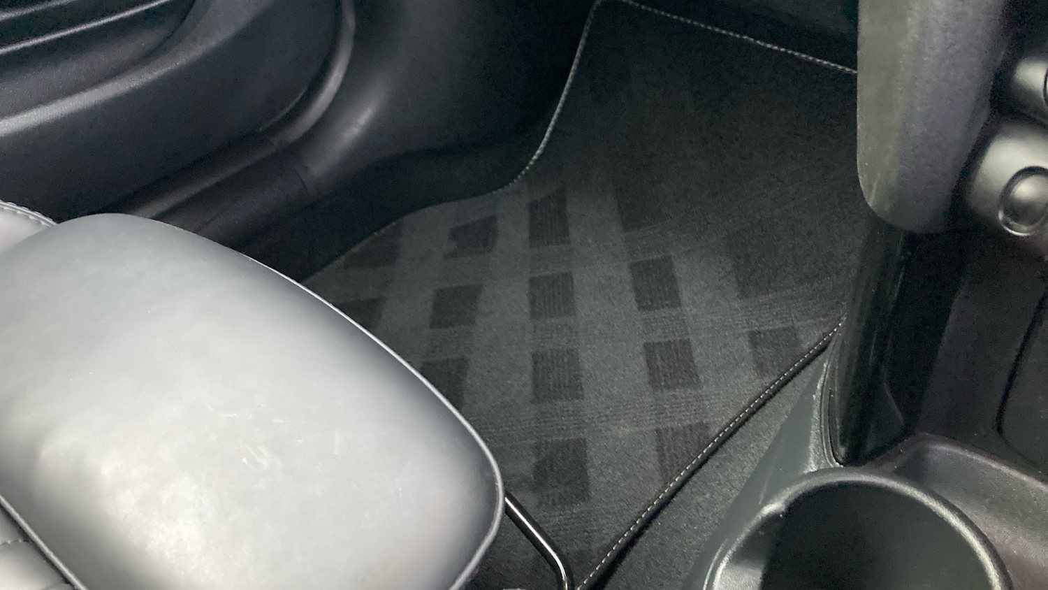 Used MINI Convertible 2023 for sale - 77381502: Photo 31