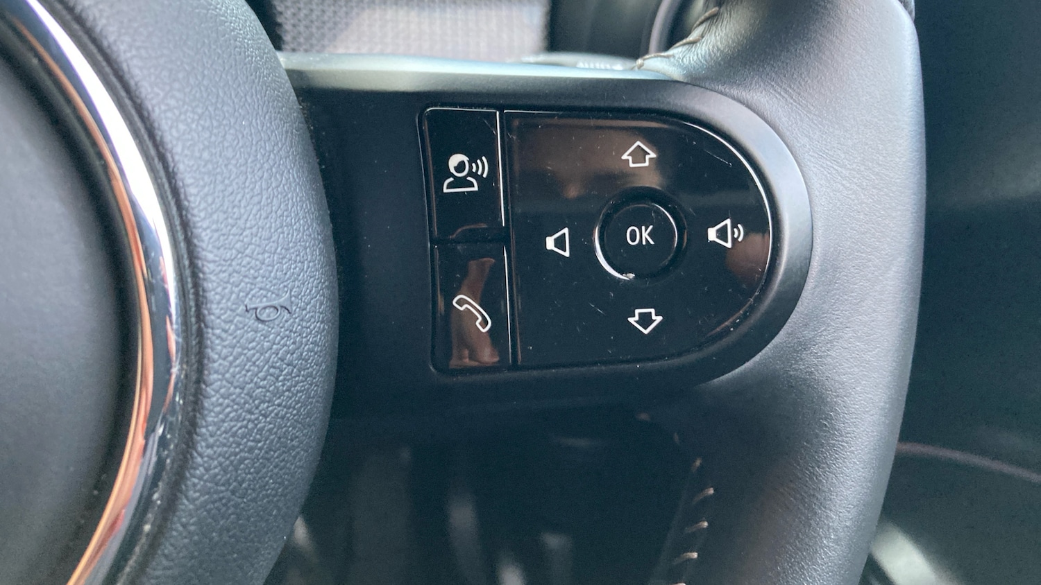 Used MINI Convertible 2023 for sale - 77381502: Photo 35