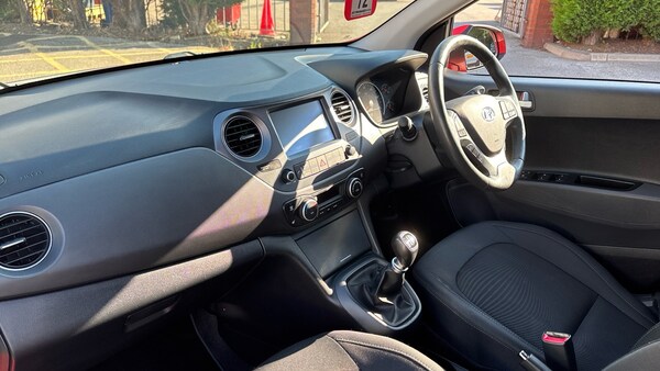 Used Hyundai i10 2019 for sale - 75663171: Photo 9