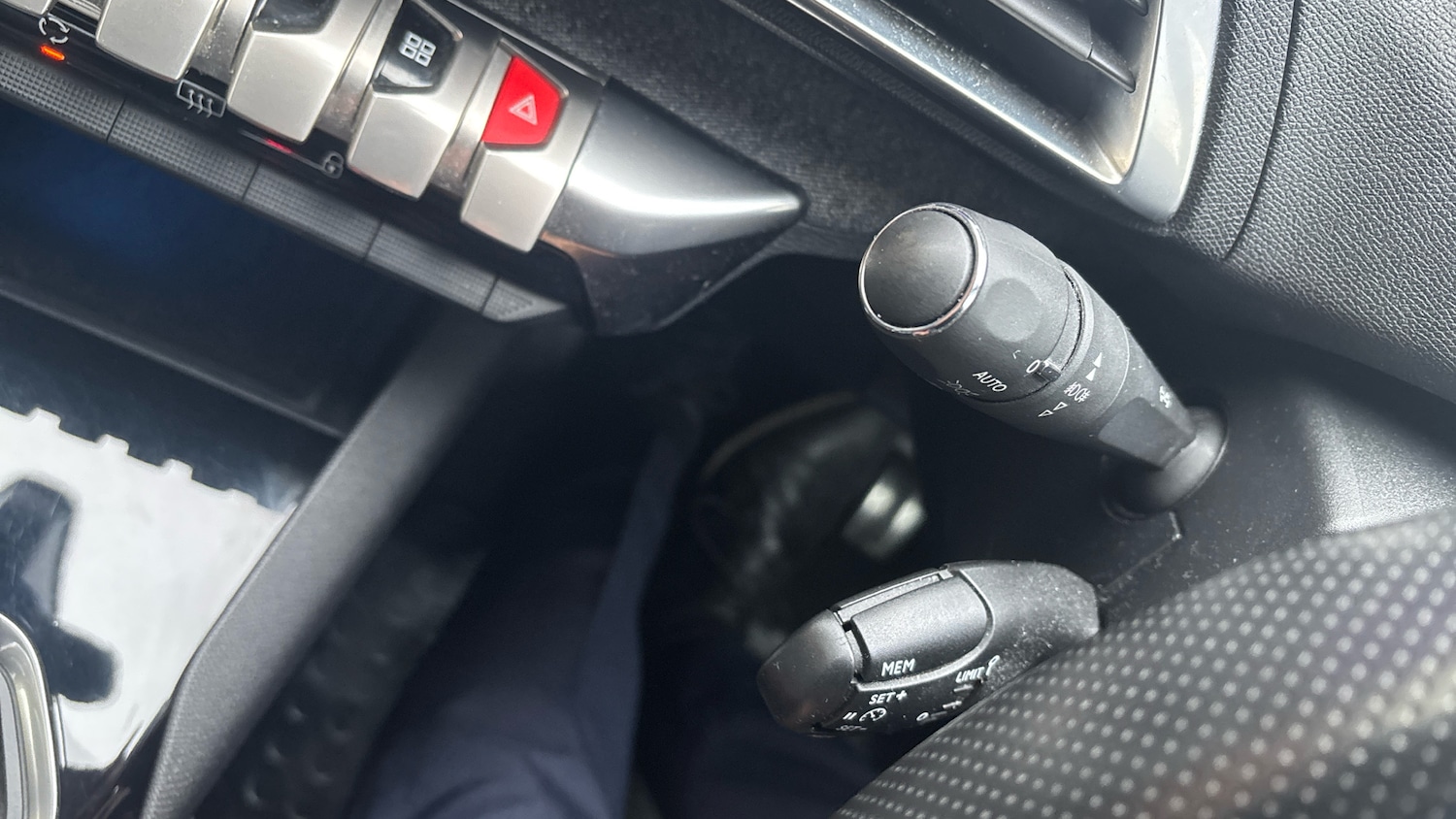 Used Peugeot 3008 2017 for sale - 77023275: Photo 23