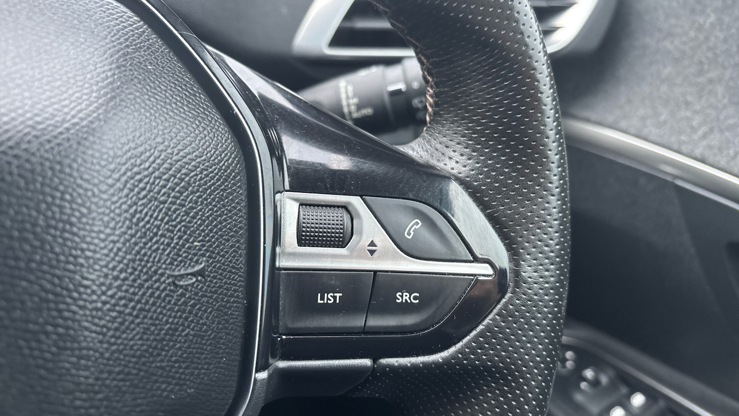 Used Peugeot 3008 2017 for sale - 77023275: Photo 24