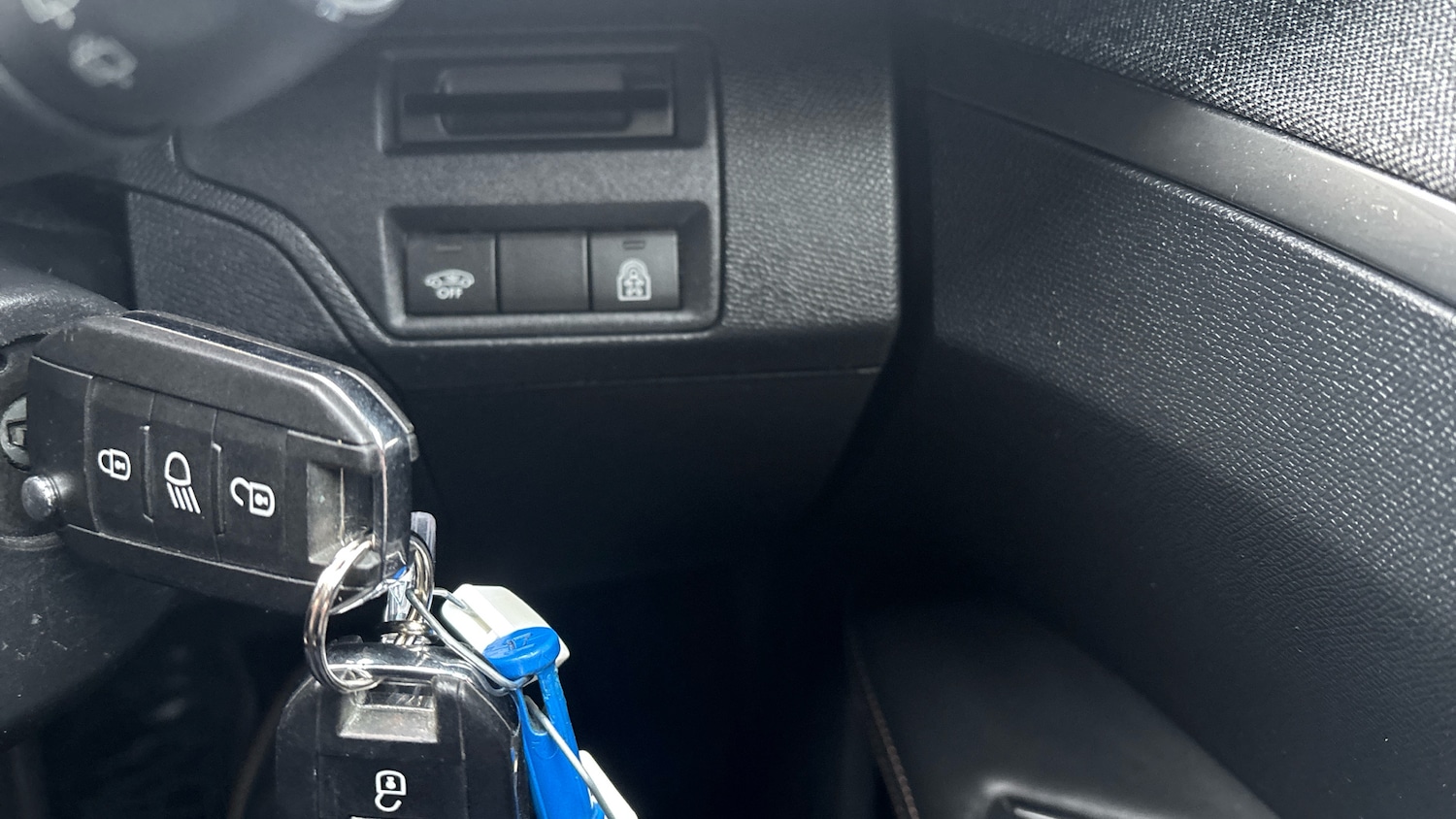 Used Peugeot 3008 2017 for sale - 77023275: Photo 26