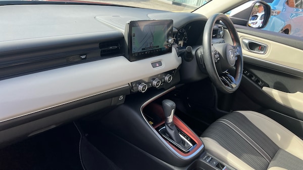 Used Honda HR-V 2023 for sale - 76026970: Photo 2