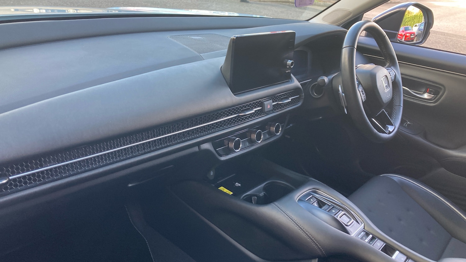 Used Honda ZR-V 2024 for sale - 78080484: Photo 2