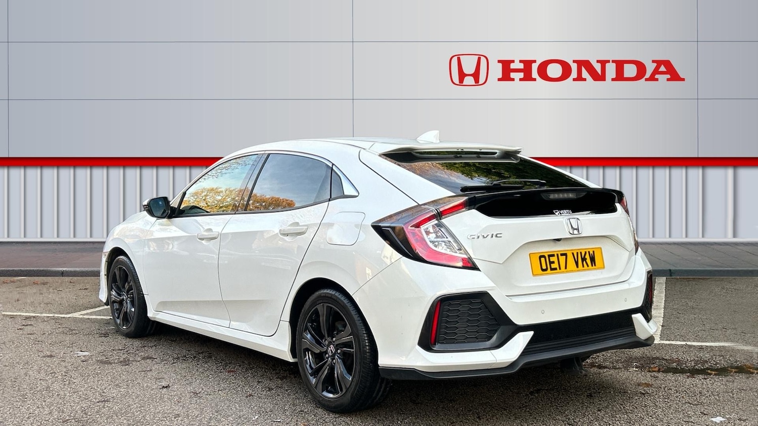 Used Honda Civic 2017 for sale - 76835318: Photo 3