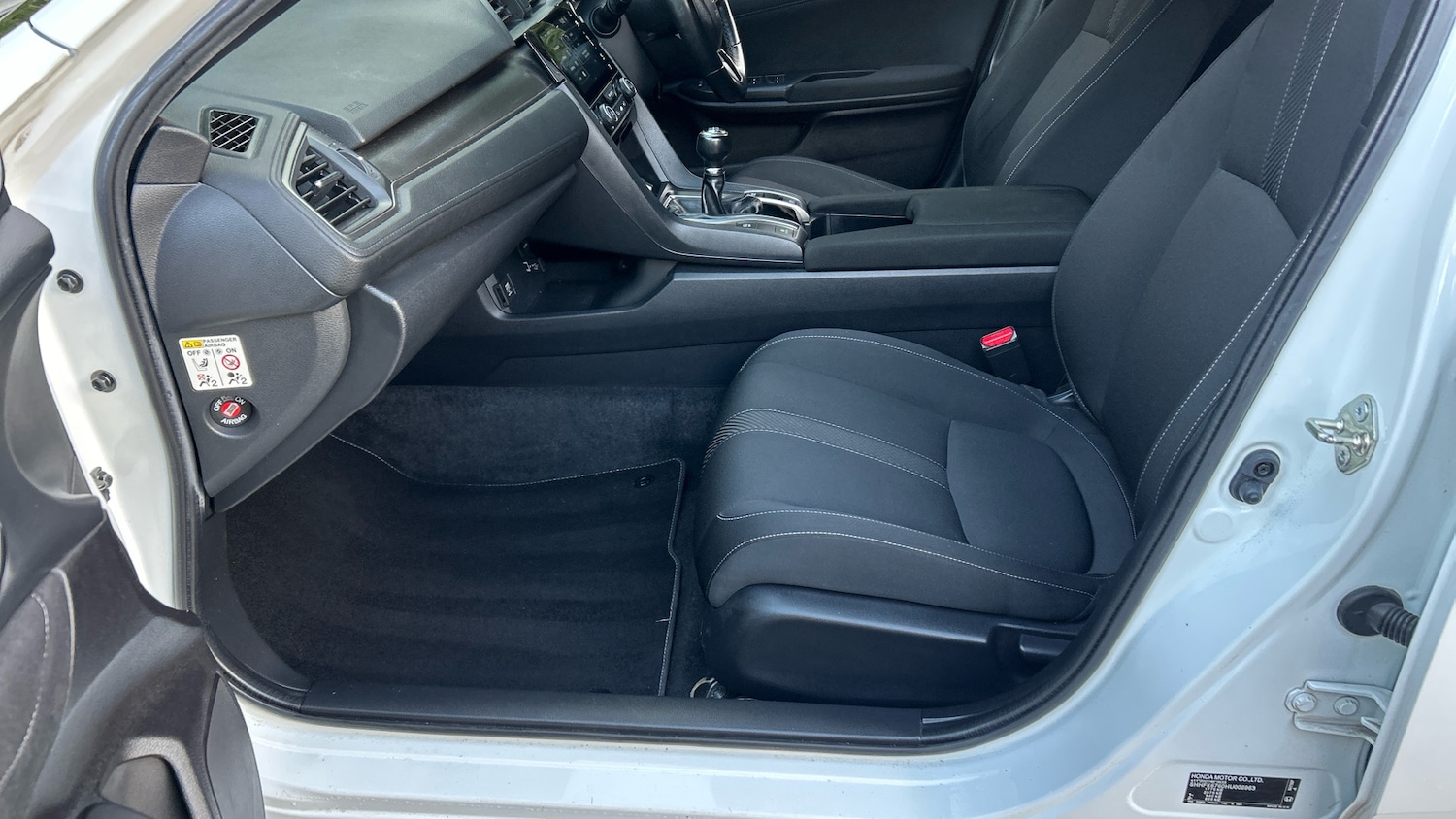 Used Honda Civic 2017 for sale - 76835318: Photo 30