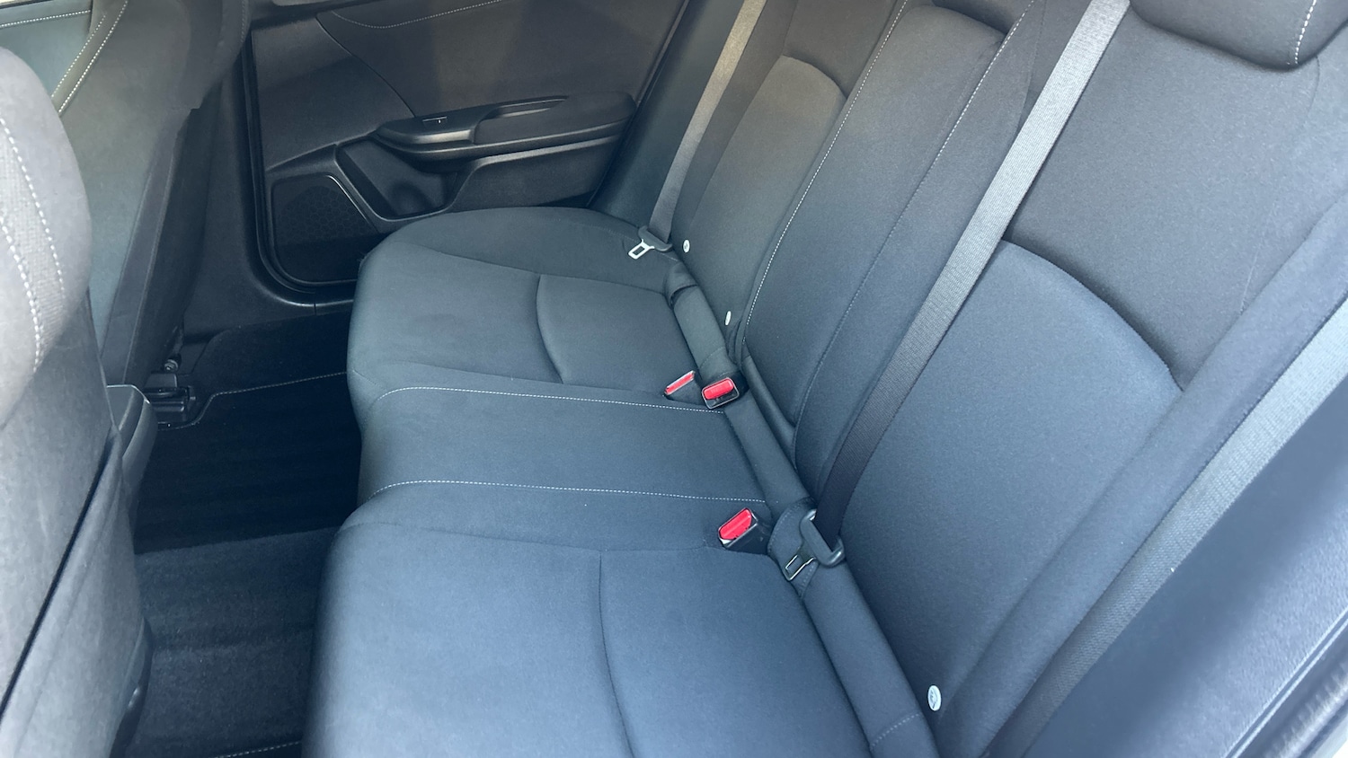 Used Honda Civic 2017 for sale - 76835318: Photo 8