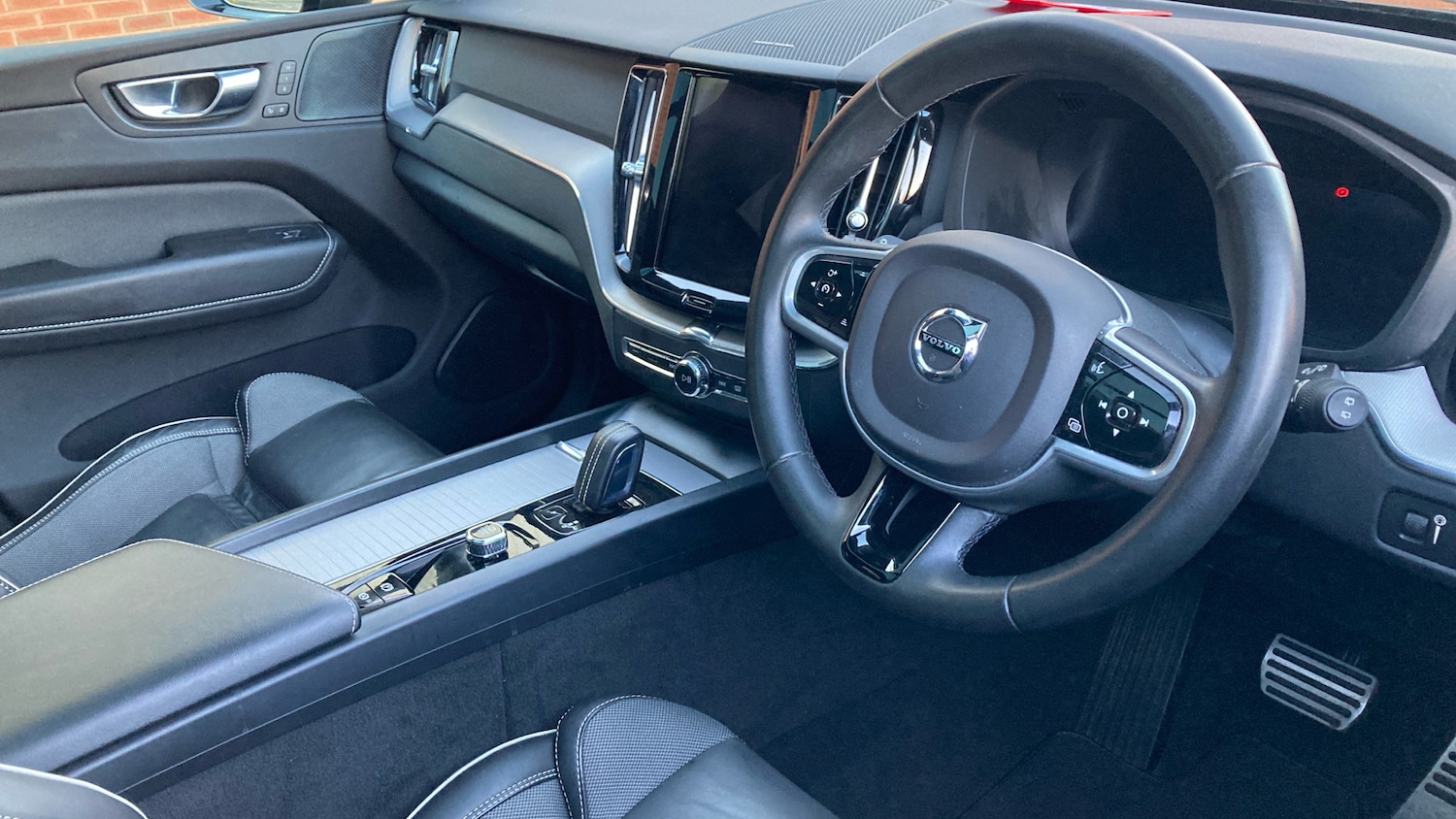 Used Volvo XC60 2021 for sale - 76638584: Photo 11