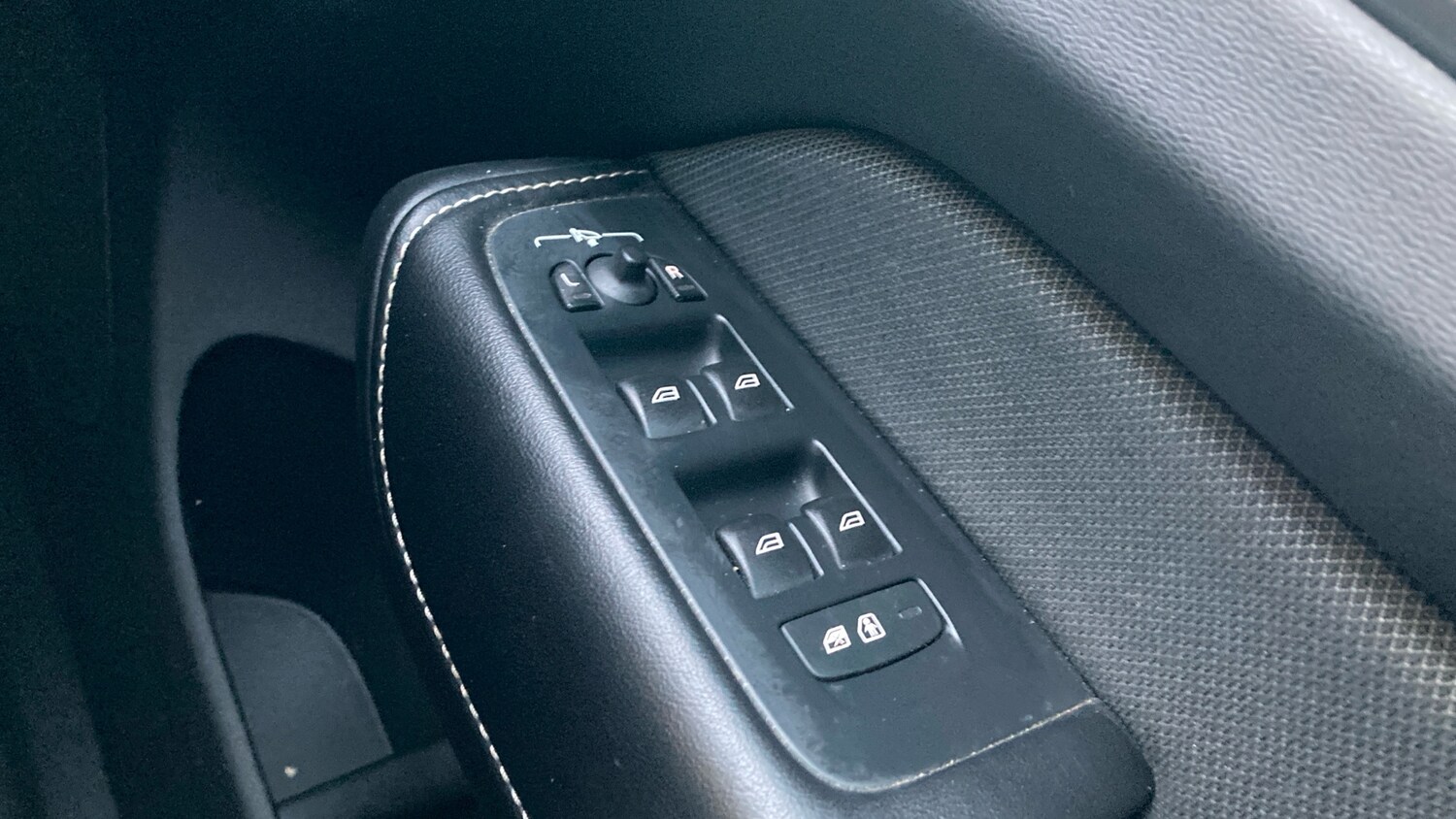 Used Volvo XC60 2021 for sale - 76638584: Photo 25